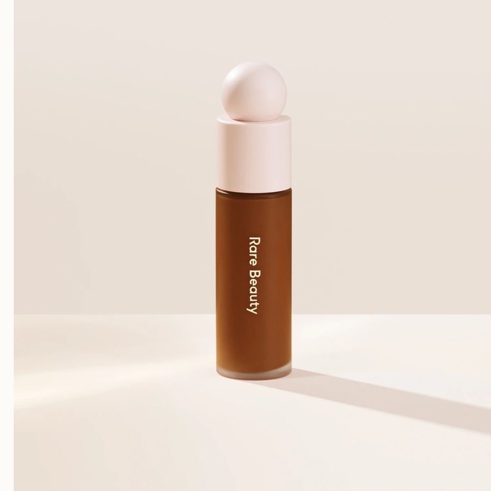 Rare Beauty Liquid Touch Weightless Foundation- 530N - Picture 3 of 4